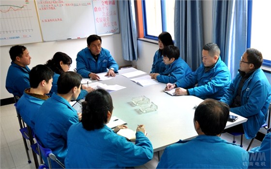 股东分部门审议董事会工作报告  股东分部门审议董事会工作报告