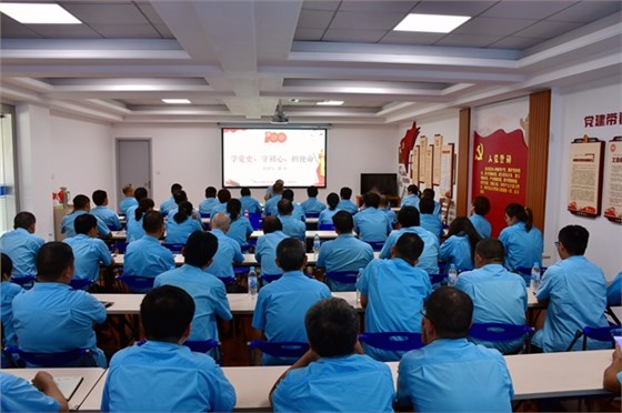 皖南电机:管兵为公司党员上党课 皖南电机:管兵为公司党员上党课