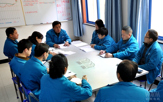 股东分部门审议董事会工作报告  股东分部门审议董事会工作报告